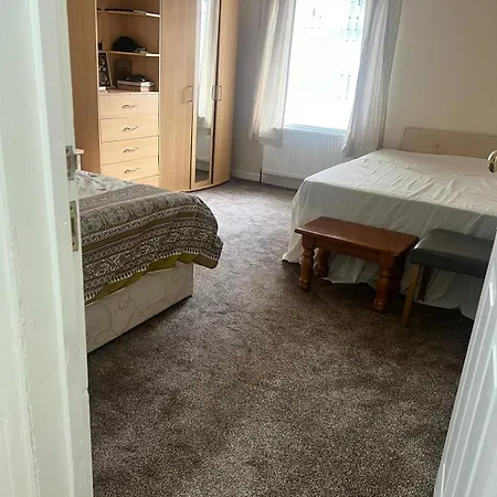 Holiday home Two Bed Terraced House Bradford (West Yorkshire)